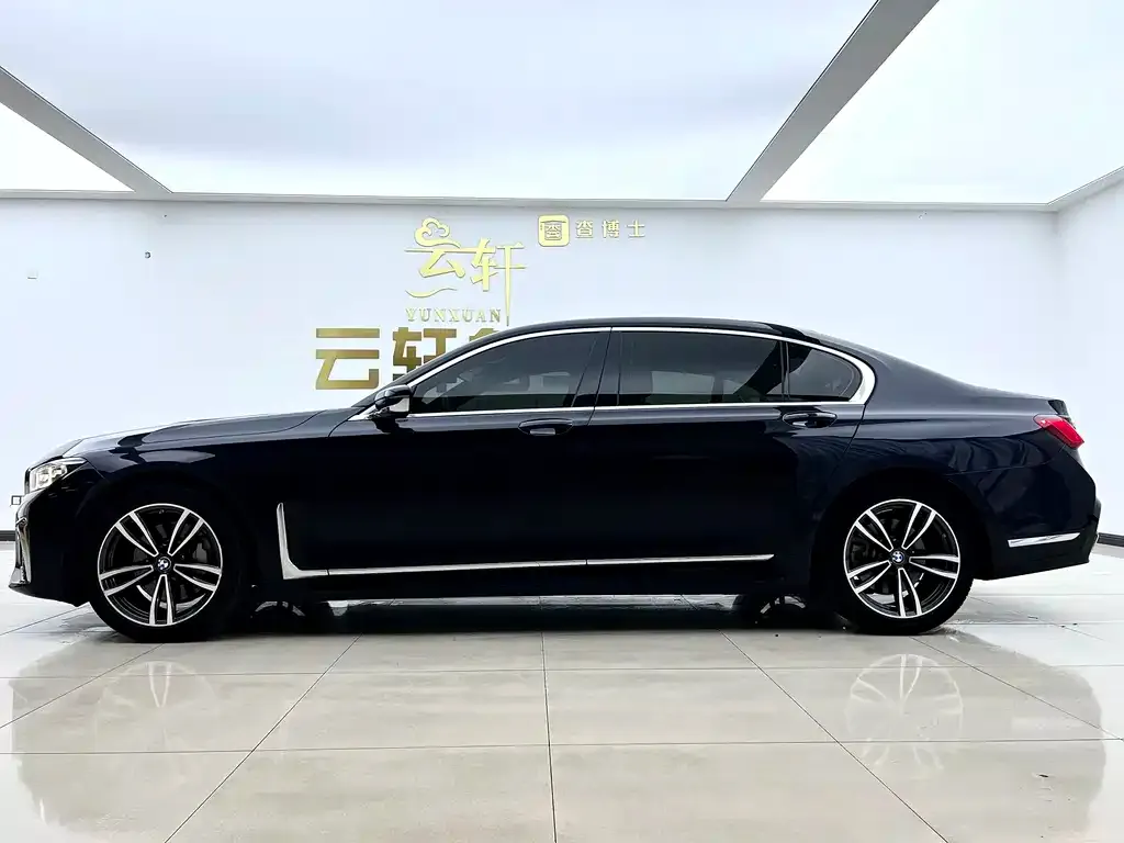 BMW 7 Series 2022 из CN, фото 8