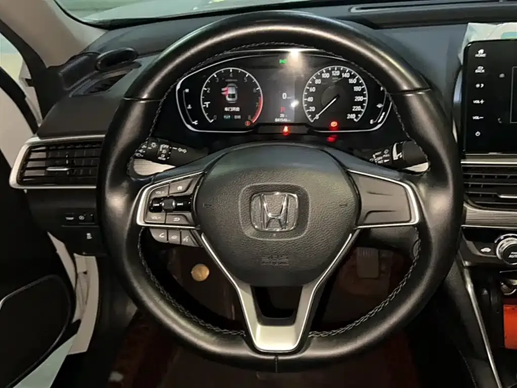 Honda Accord — фото 5