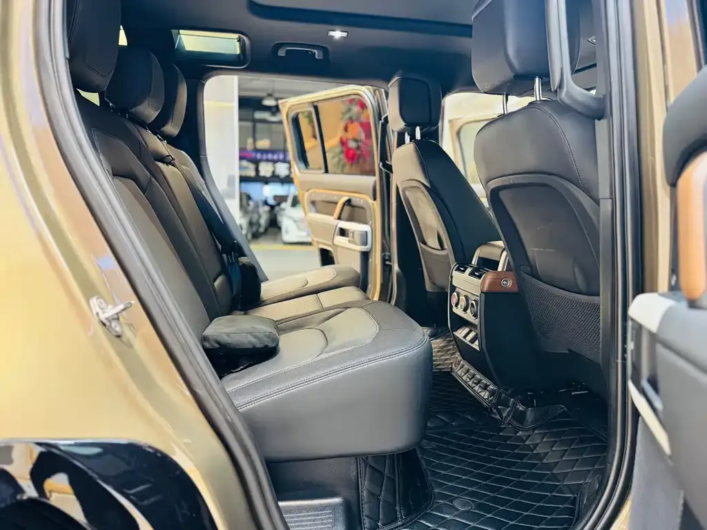 Land Rover Defender 2023 из CN, фото 10