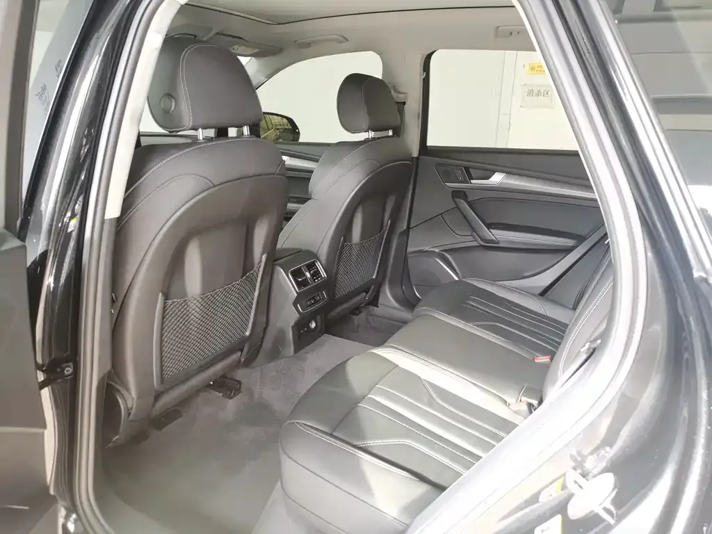 Audi Q5L 2022 из CN, фото 10