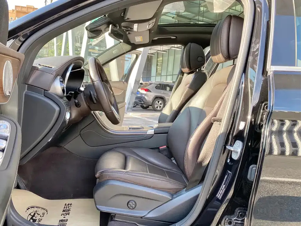 Mercedes-Benz GLC 2021 из CN, фото 8