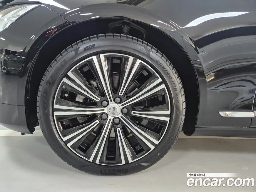 Volvo S90 2024 из KR, фото 5