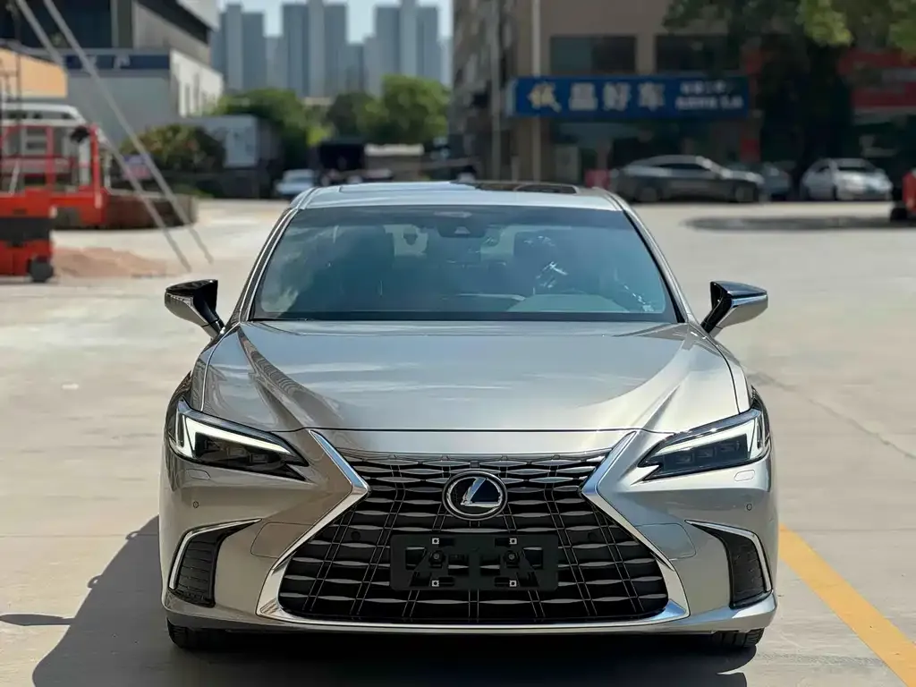 Lexus ES 2025 из CN, фото 2