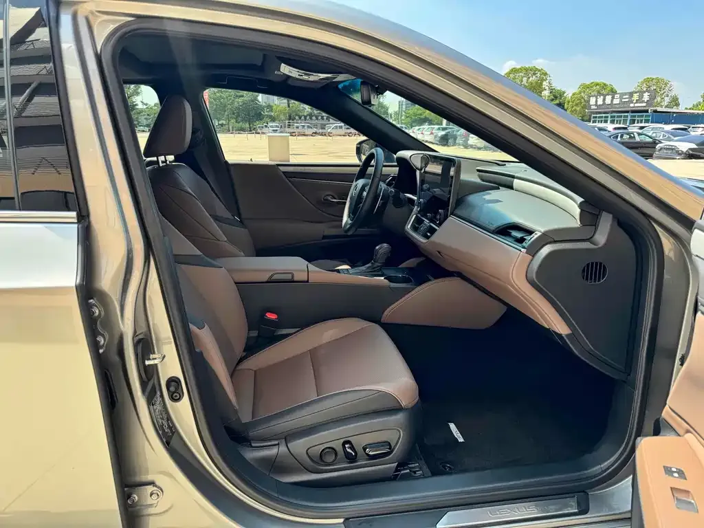 Lexus ES 2025 из CN, фото 6