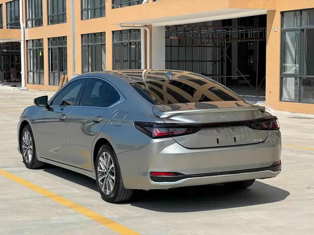 Lexus ES 2025 из CN, фото 9