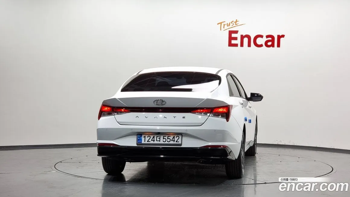 Hyundai AVANTE 2023 из KR, фото 4