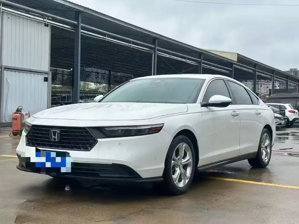 Honda Accord — фото 1