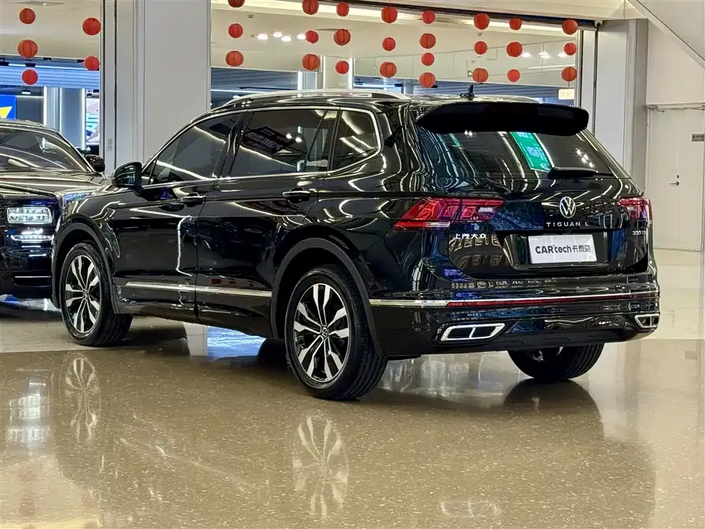 Volkswagen Tiguan L — фото 6