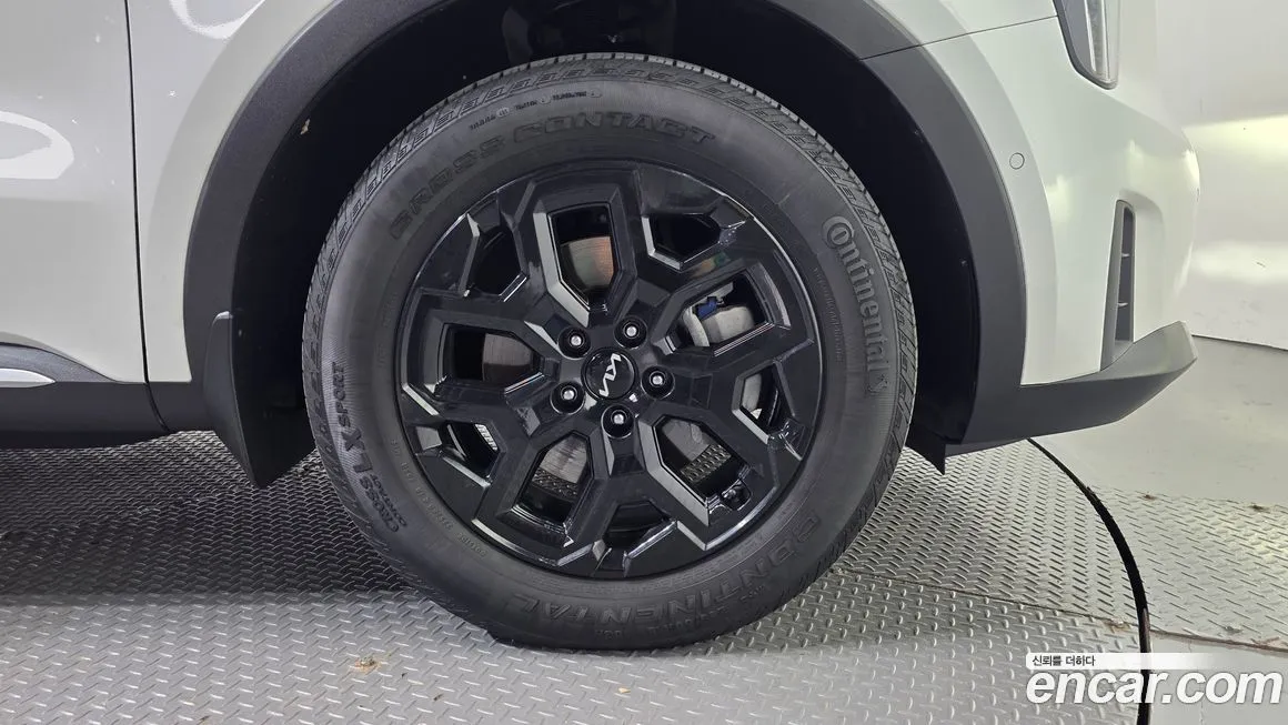 Kia Sorento — фото 5