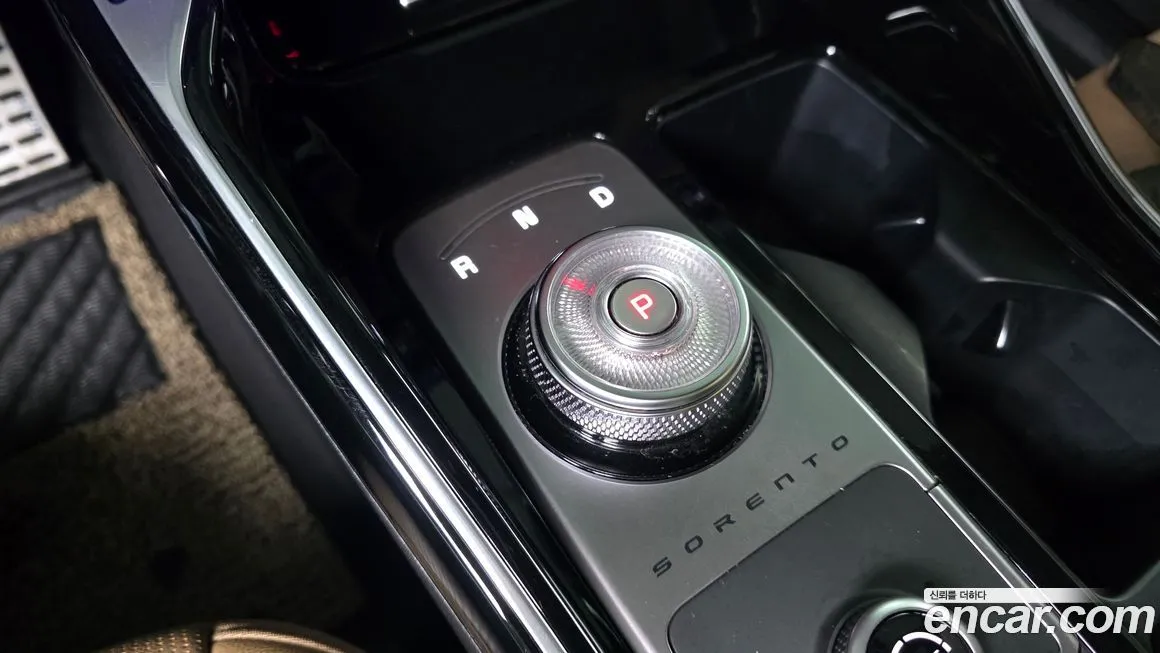 Kia Sorento — фото 9
