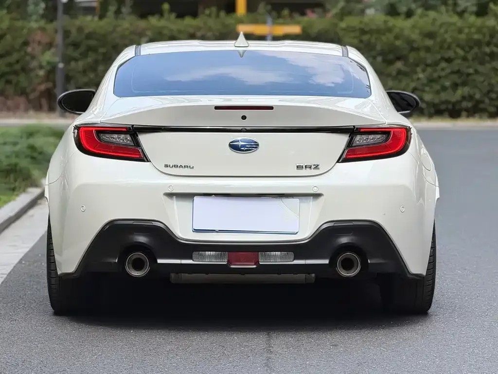 Subaru BRZ 2023 из CN, фото 10