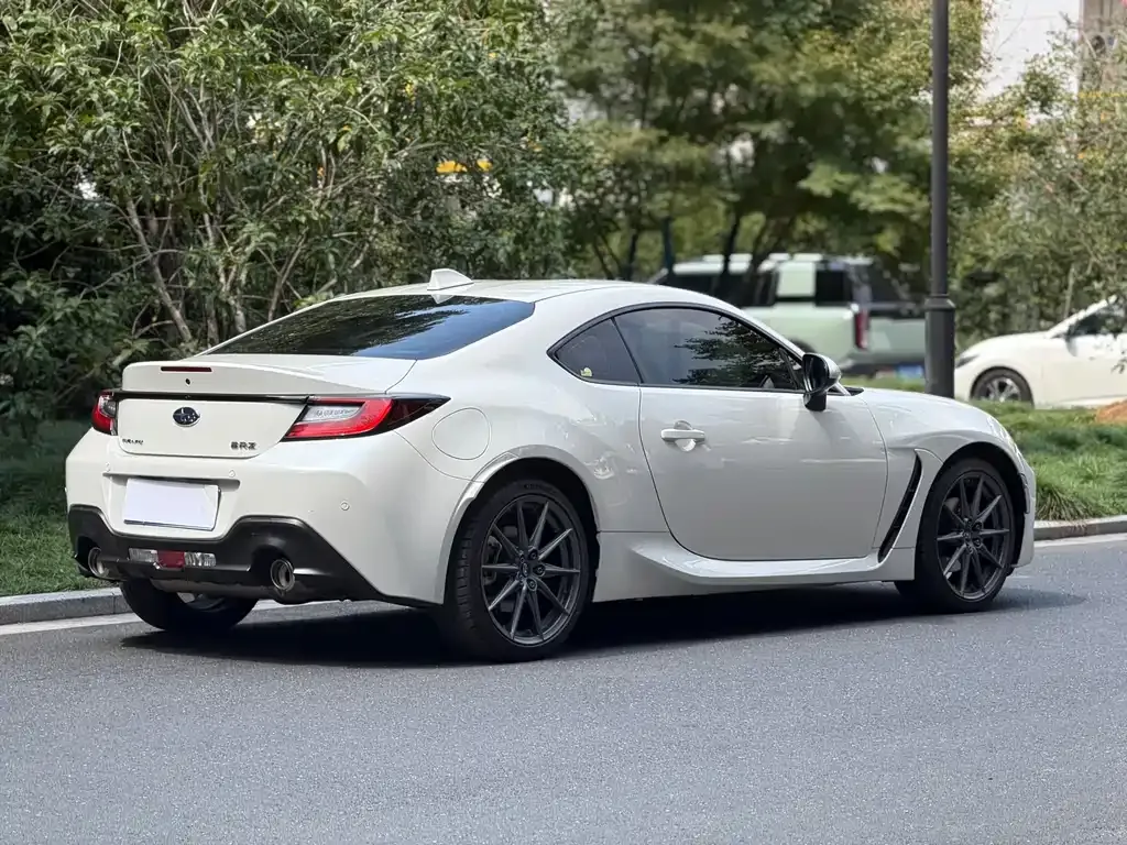 Subaru BRZ 2023 из CN, фото 5