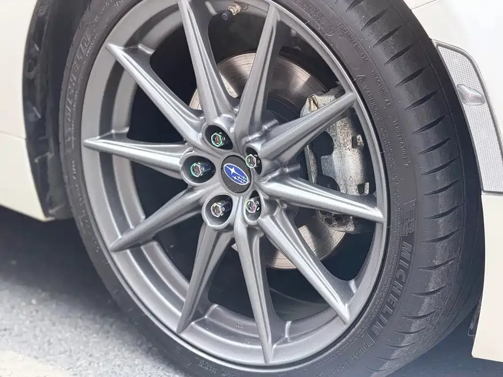 Subaru BRZ 2023 из CN, фото 9