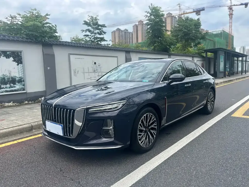 Hongqi H5 — фото 1