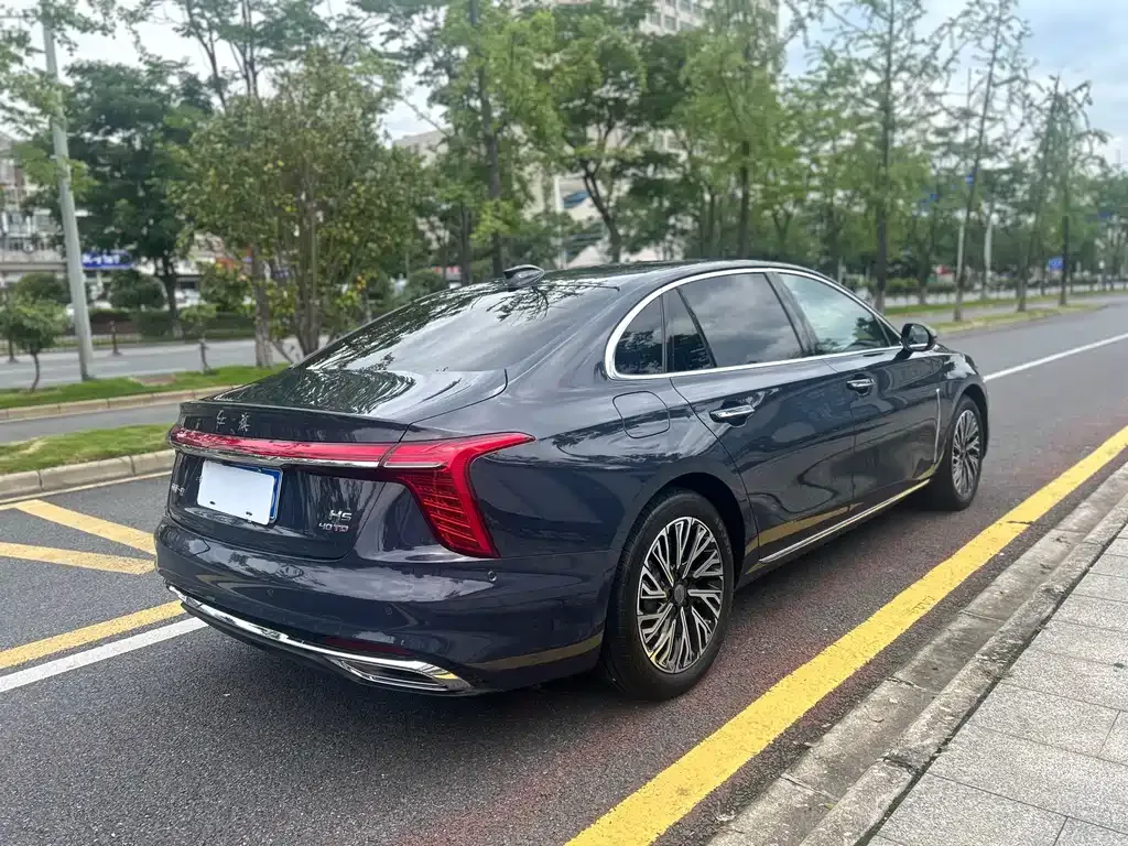 Hongqi H5 — фото 10