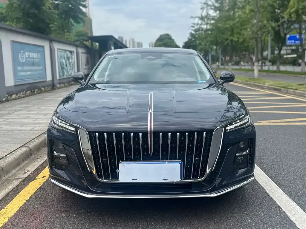 Hongqi H5 — фото 3
