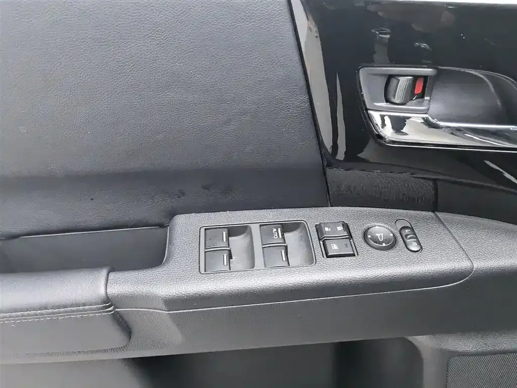 Honda Elysion 2021 из CN, фото 9