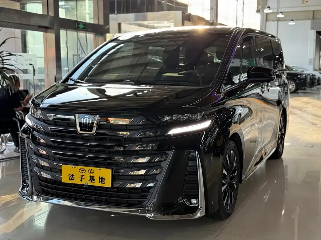 Toyota Vellfire — фото 4