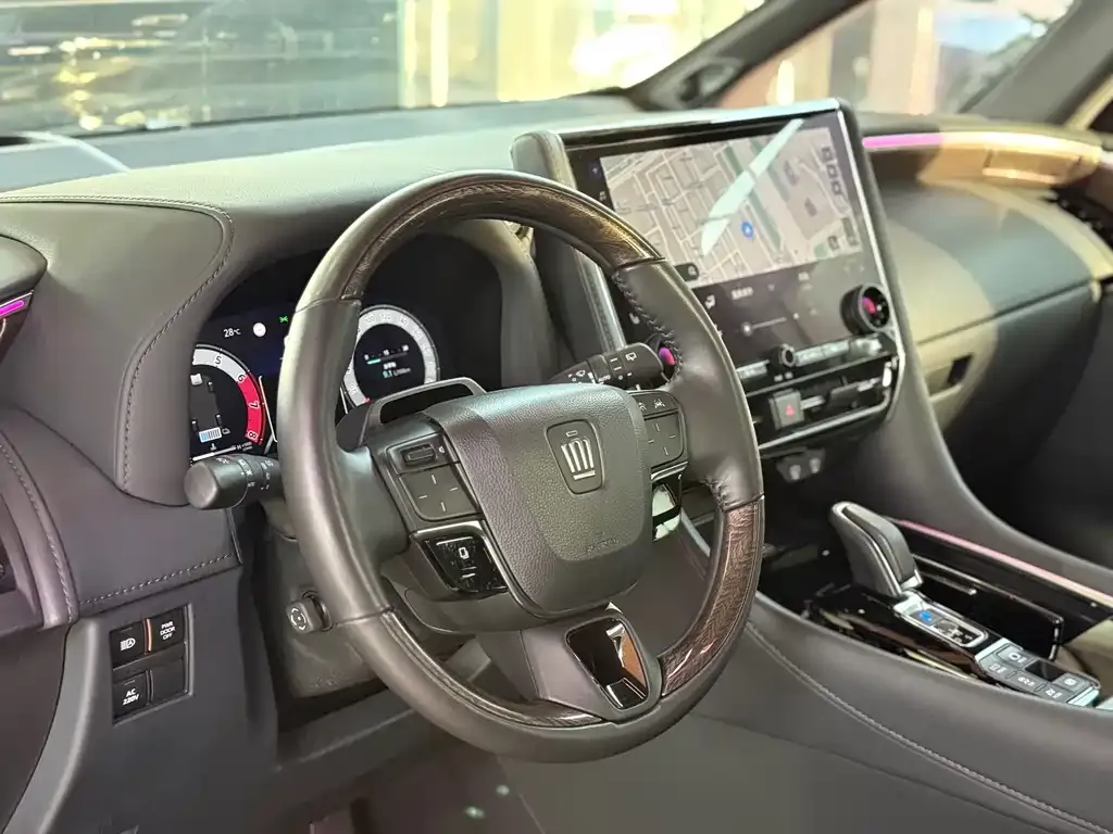 Toyota Vellfire — фото 9