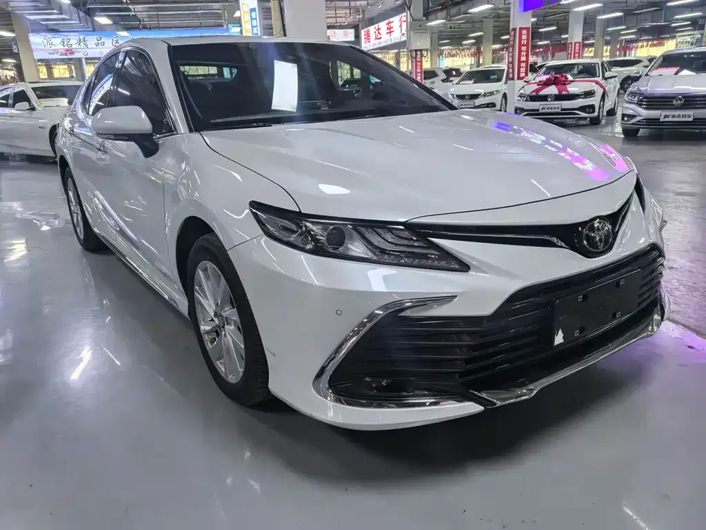 Toyota Camry 2023 из CN, фото 3