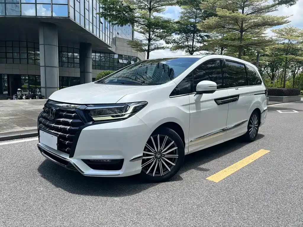 Honda Elysion 2023 из CN, фото 1