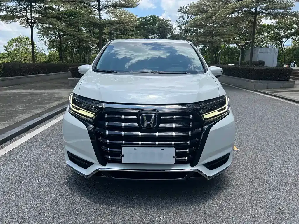 Honda Elysion 2023 из CN, фото 3