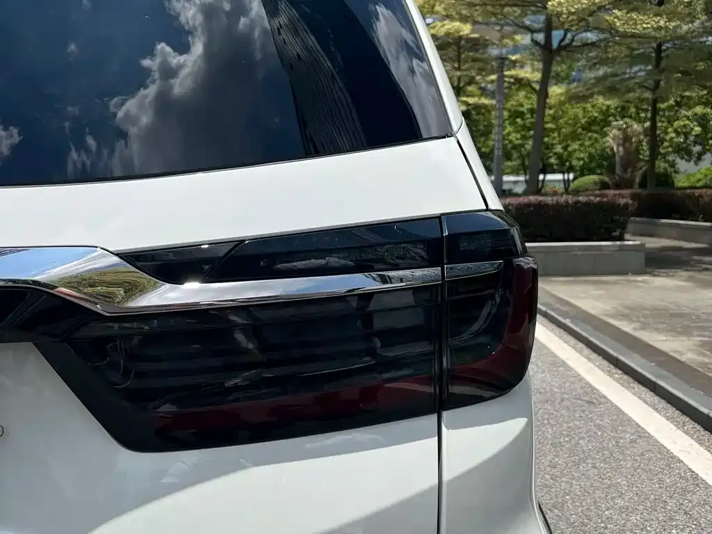 Honda Elysion 2023 из CN, фото 9