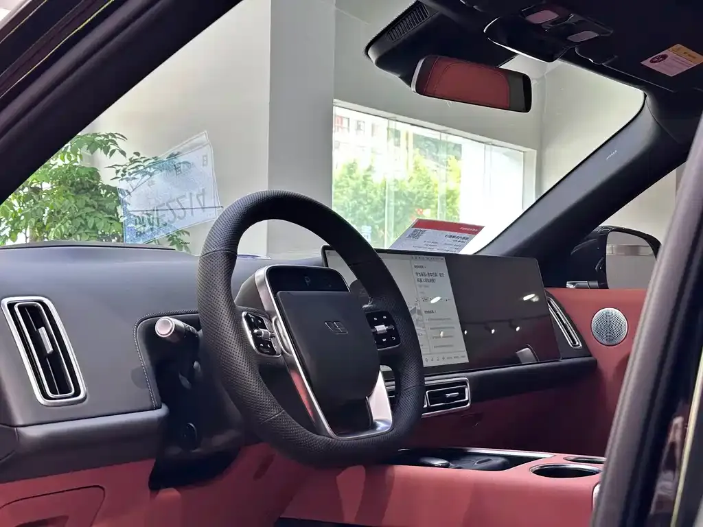 Li Auto L9 — фото 4