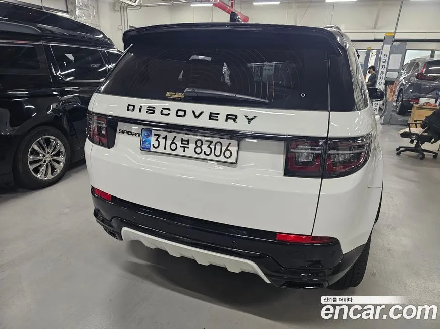 Land Rover Discovery Sport — фото 10
