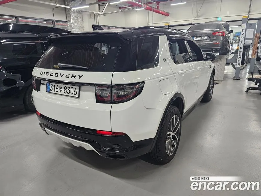 Land Rover Discovery Sport — фото 9