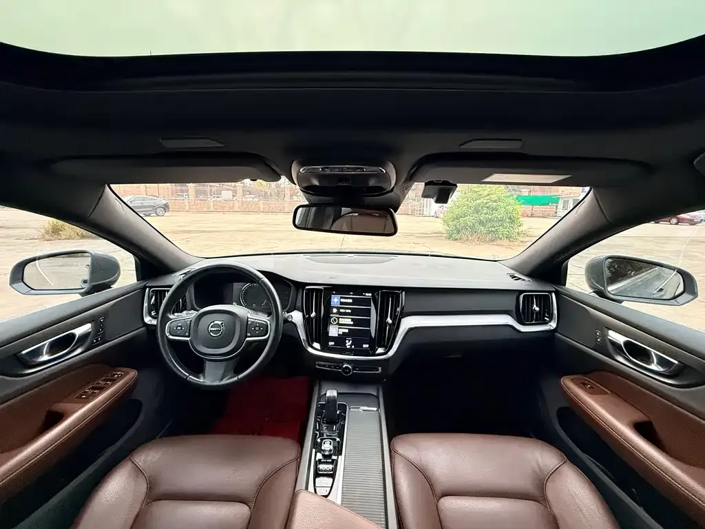 Volvo V60 2021 из CN, фото 10