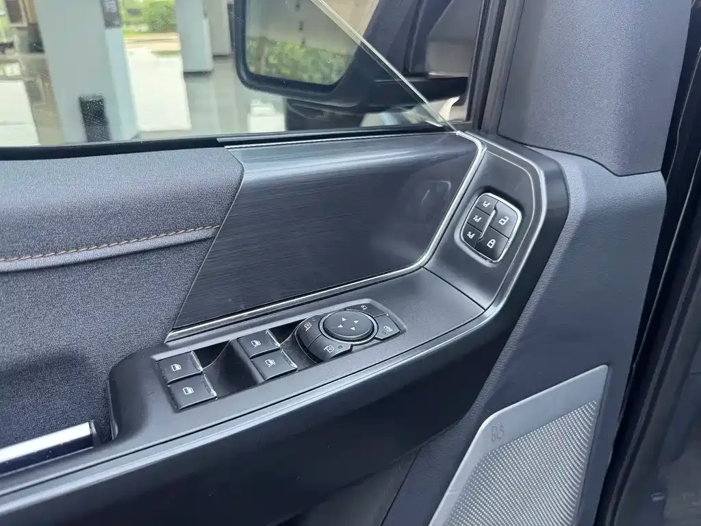 [object Object] F-150 Raptor 2023 из CN, фото 9