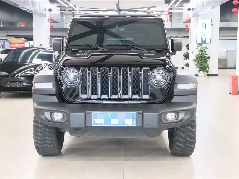 Jeep Wrangler 2023 из CN, фото 2