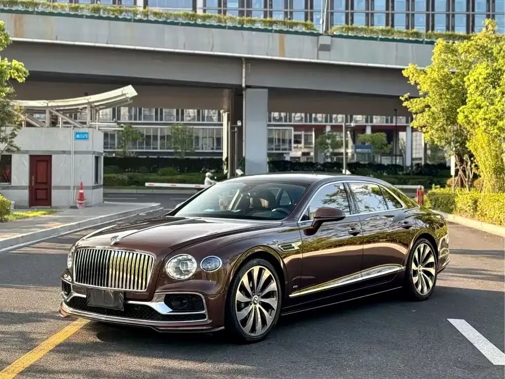 Bentley Flying Spur — фото 2