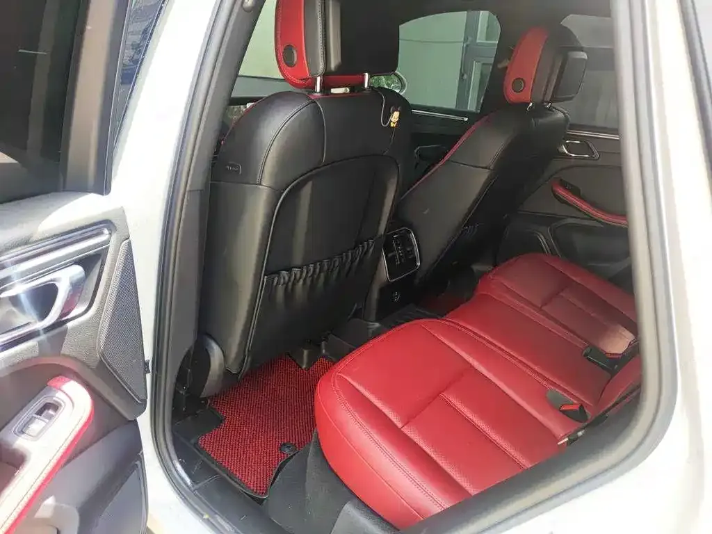 Porsche Macan 2023 из CN, фото 6