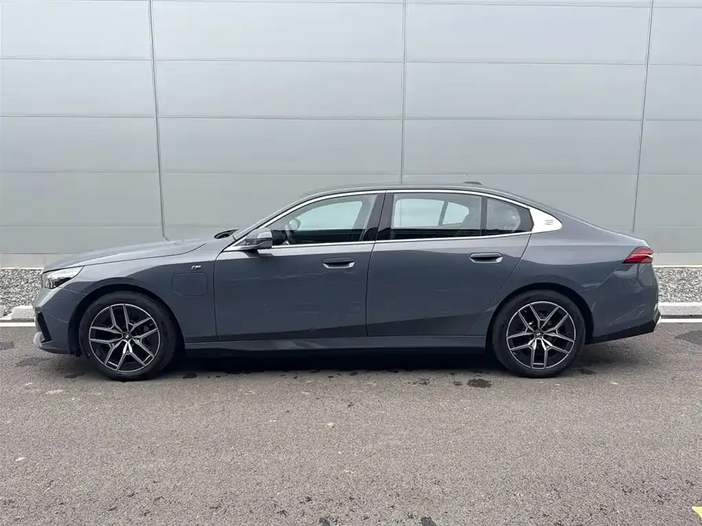 BMW i5 2024 из CN, фото 3