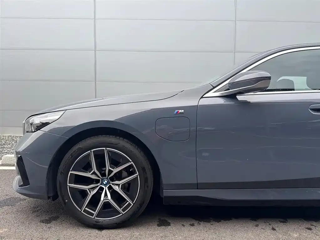 BMW i5 2024 из CN, фото 6