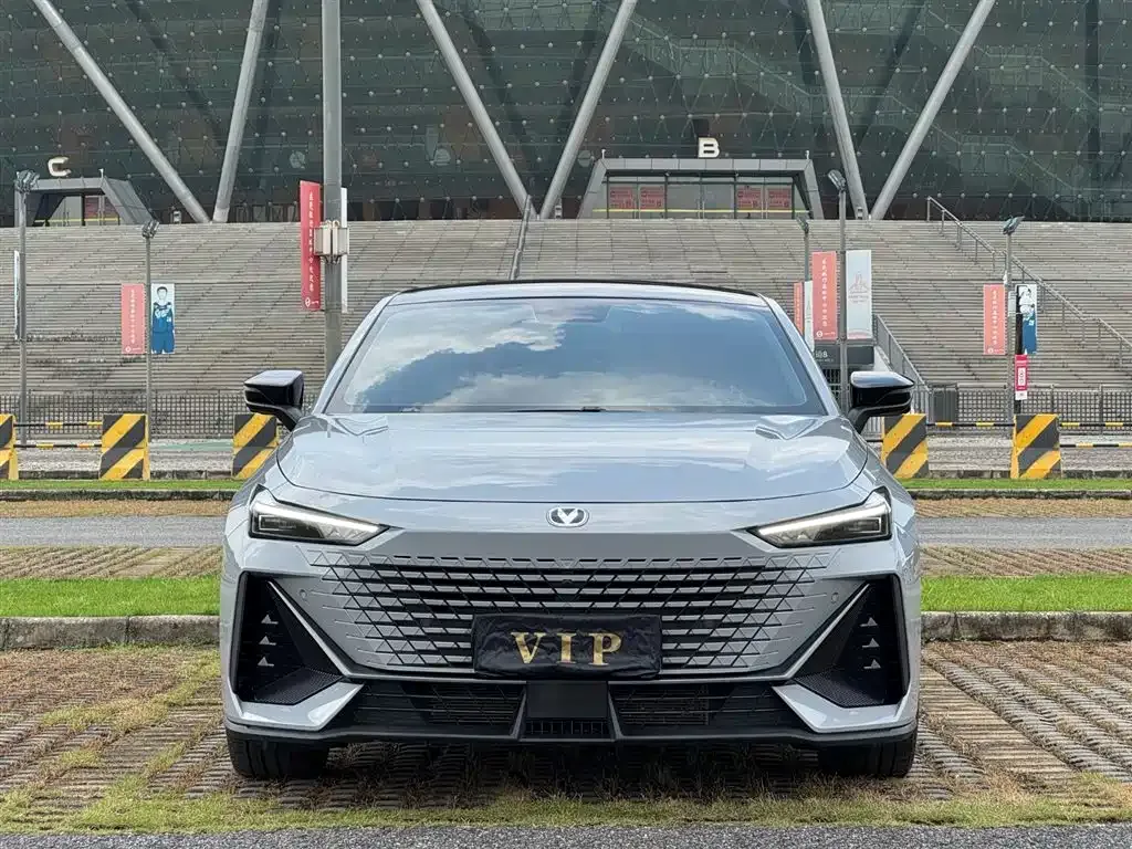 Changan UNI-V 2023 из CN, фото 2