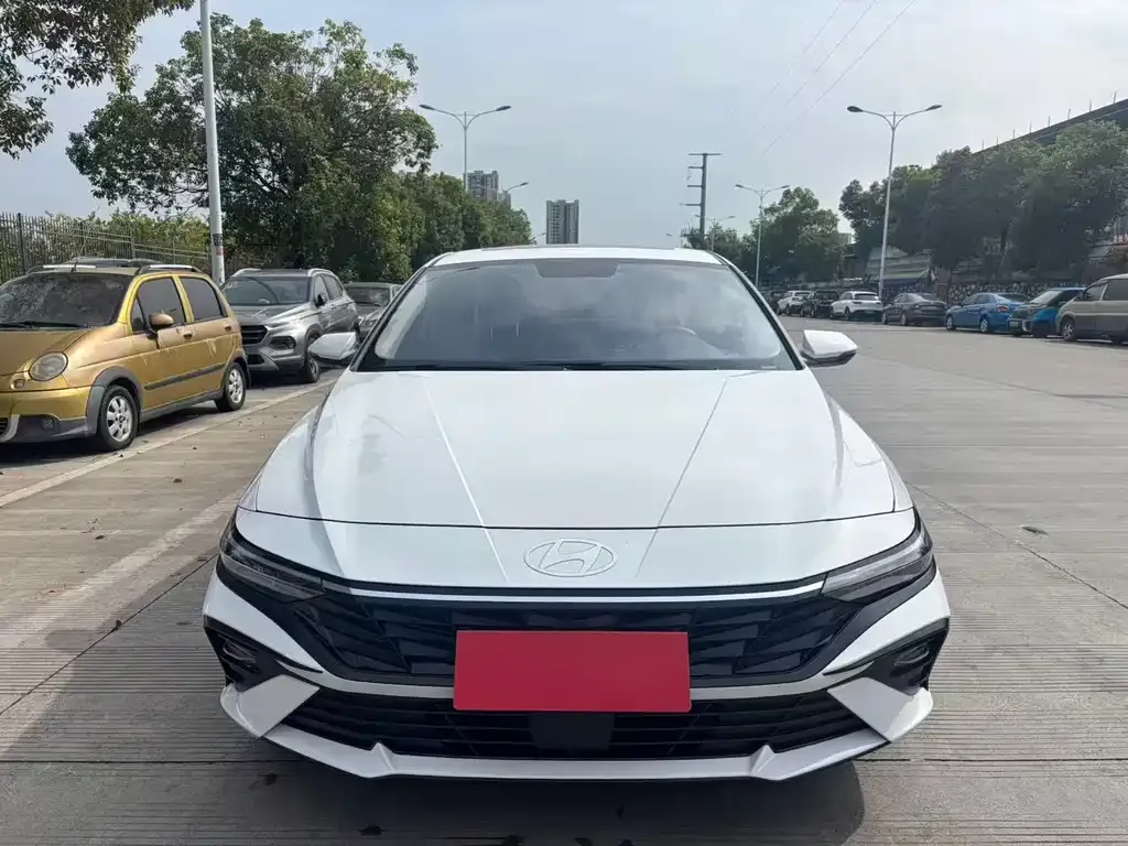 Hyundai Elantra 2024 из CN, фото 2