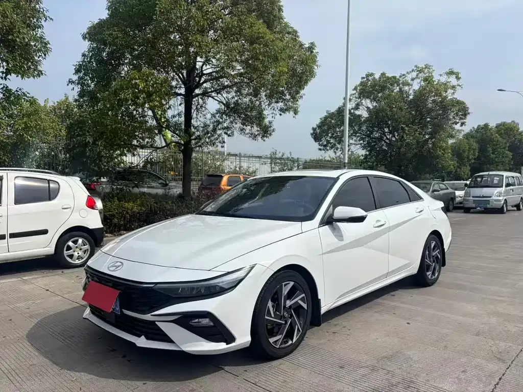 Hyundai Elantra 2024 из CN, фото 3