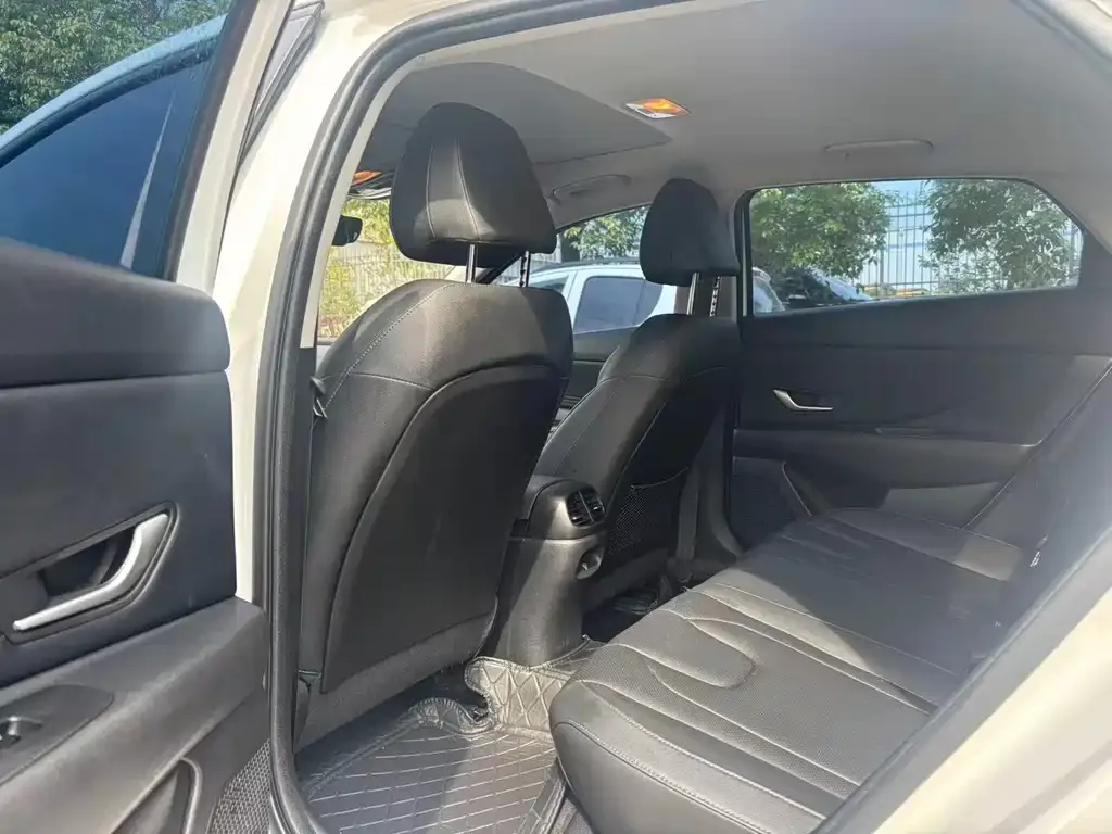 Hyundai Elantra 2024 из CN, фото 6