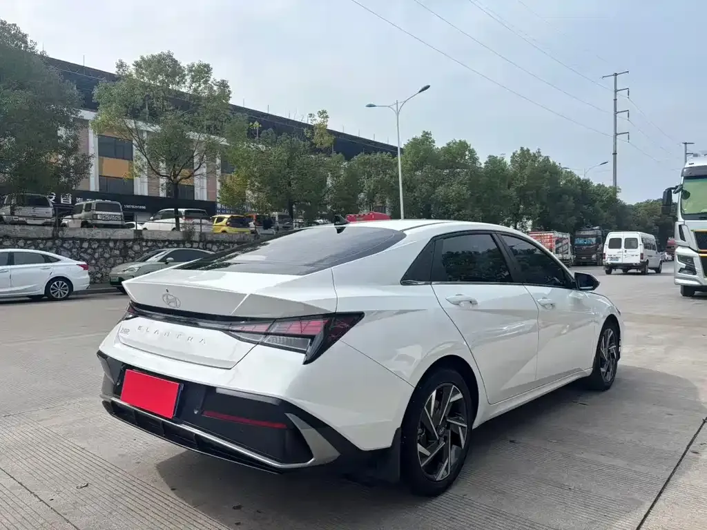 Hyundai Elantra 2024 из CN, фото 7