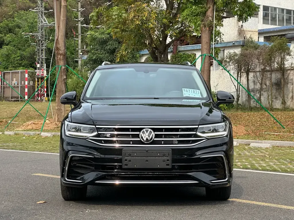 Volkswagen Tiguan L 2024 из CN, фото 2