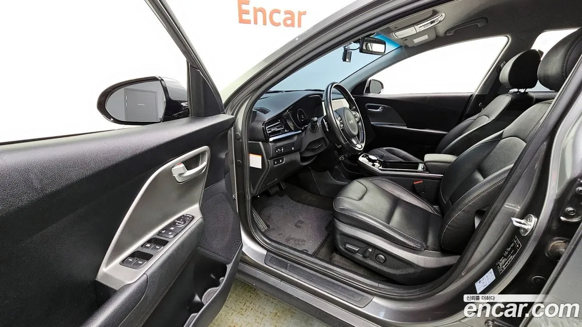Kia Niro 2023 из KR, фото 10