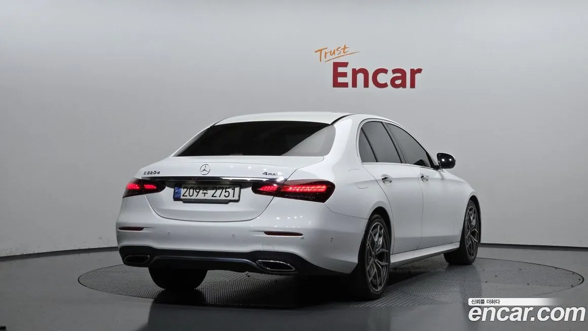 Mercedes-Benz E-Class 2022 из KR, фото 2