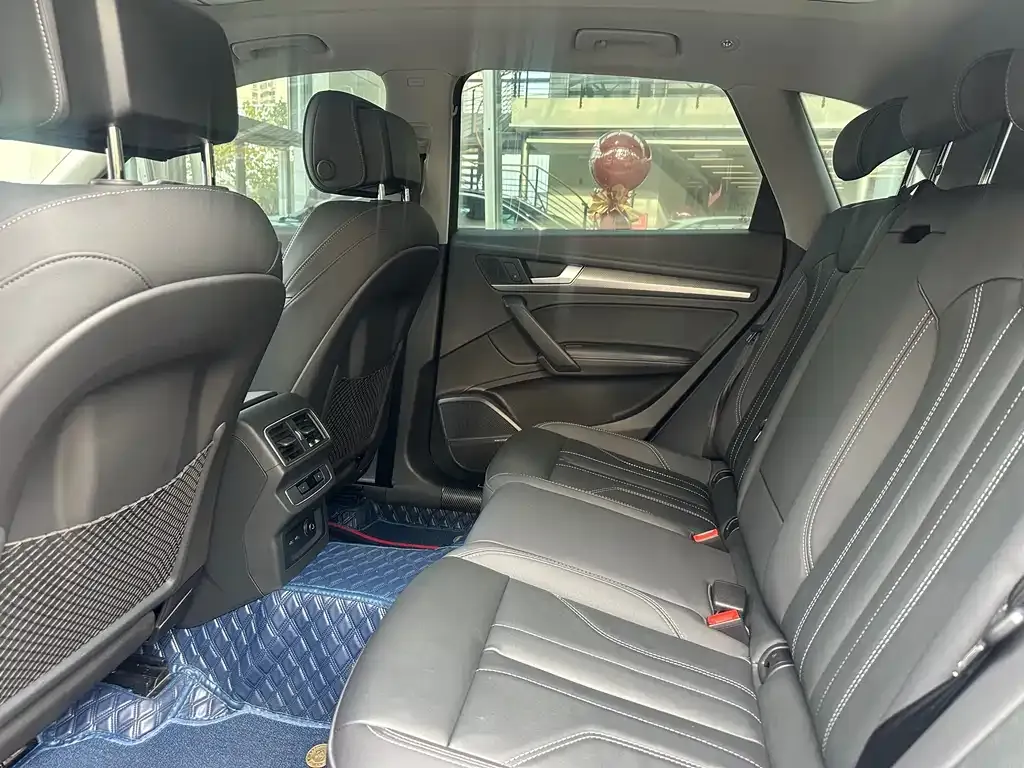 Audi Q5L 2023 из CN, фото 5