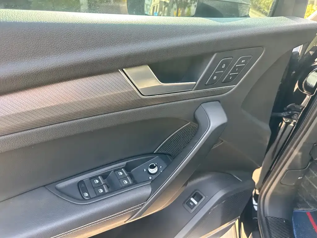 Audi Q5L 2023 из CN, фото 6