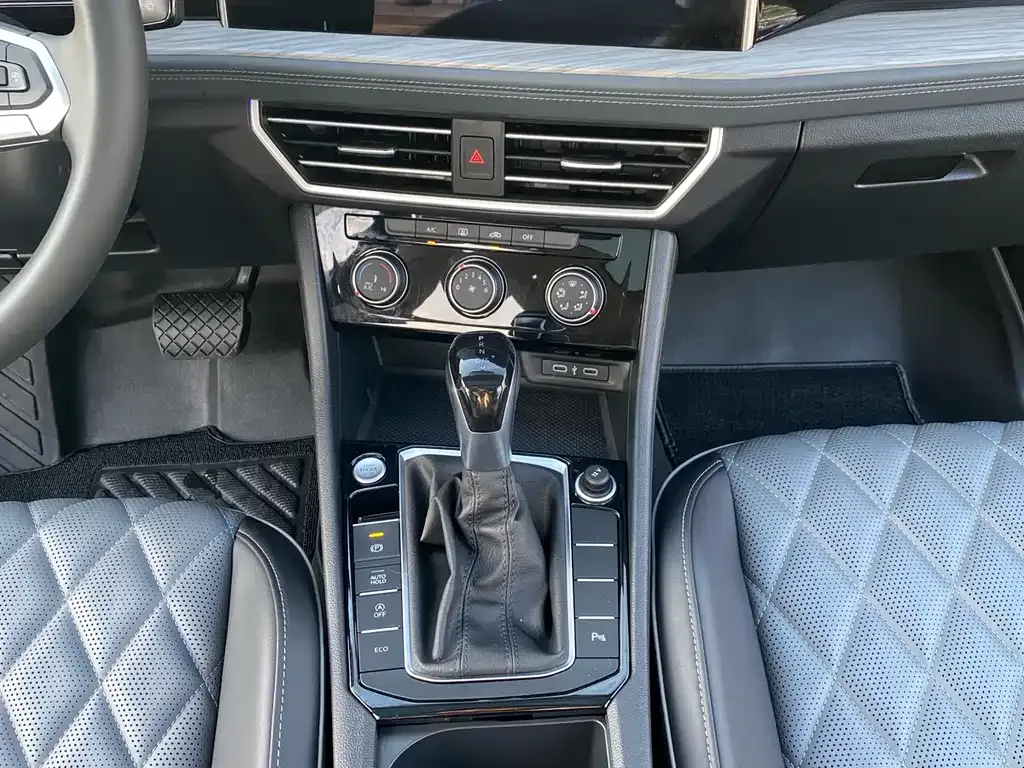 Volkswagen Sagitar 2023 из CN, фото 10