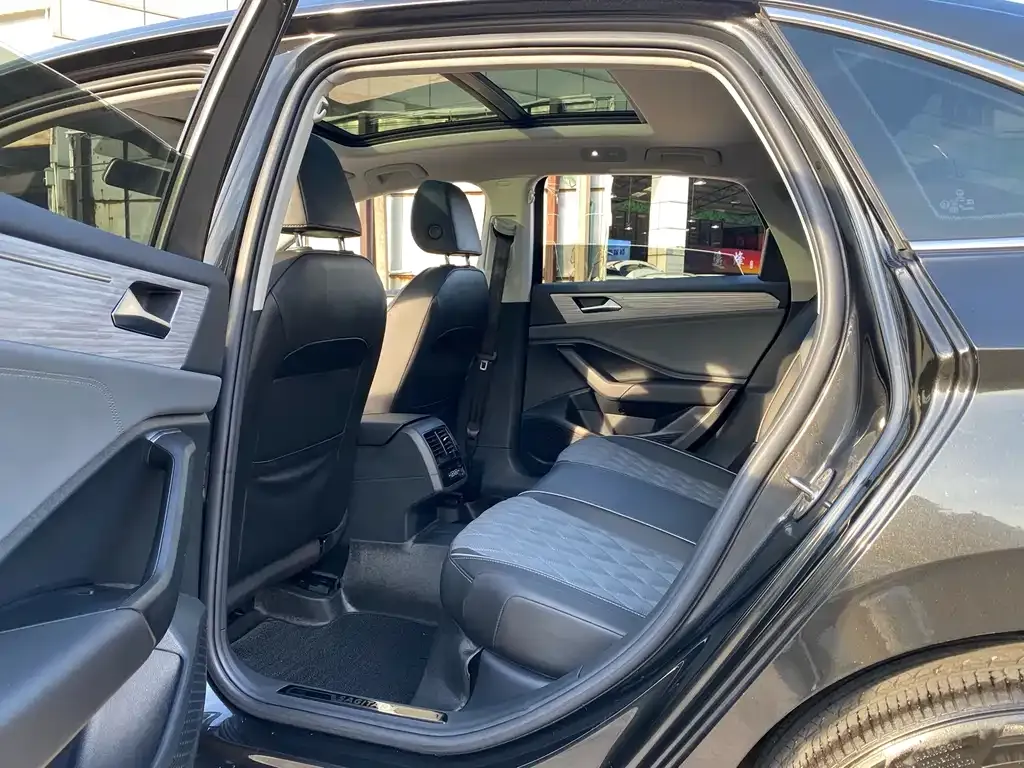 Volkswagen Sagitar 2023 из CN, фото 6