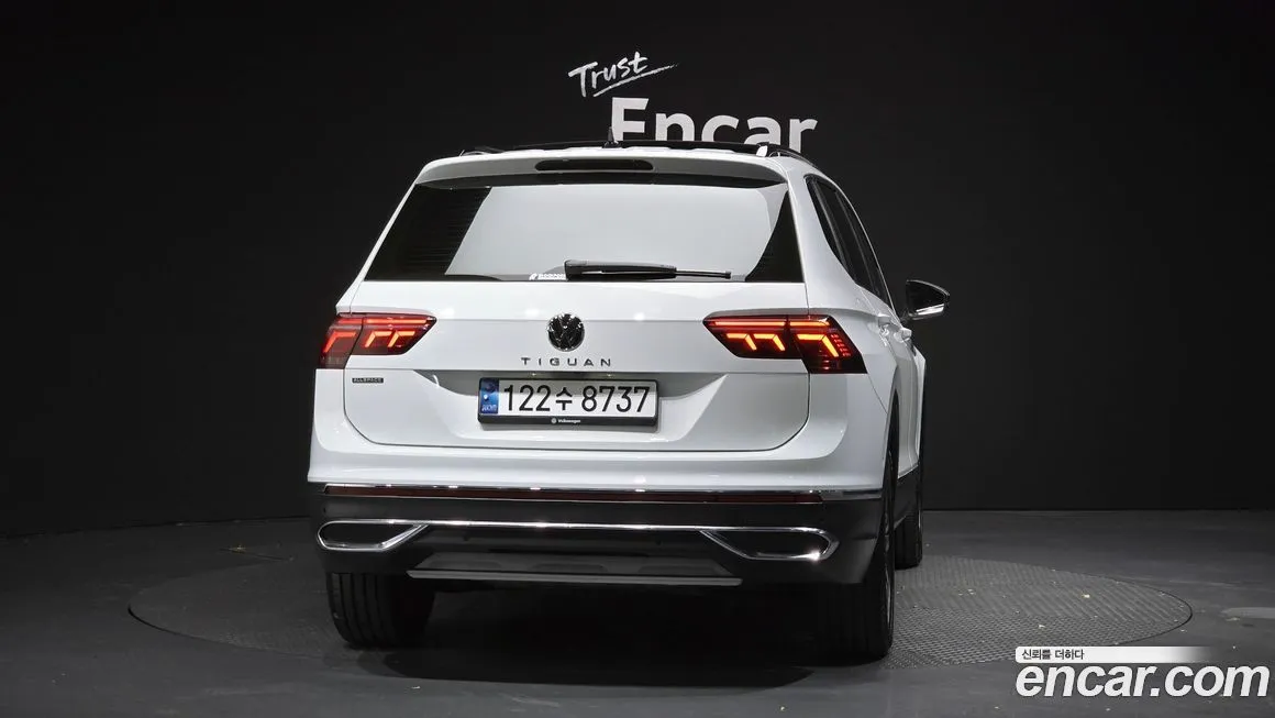 Volkswagen Tiguan — фото 4